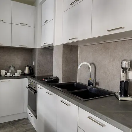 Alpinia N Lotus Apts. Apartman