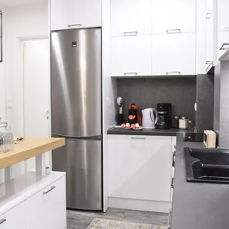 Alpinia N Lotus Apts. Apartman