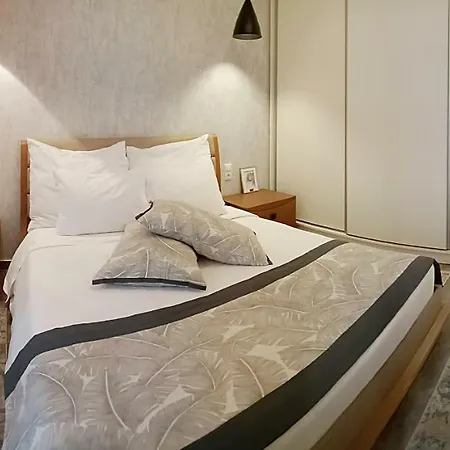 Apartment Alpinia N Lotus Apts.
