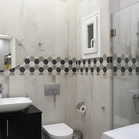 Alpinia N Lotus Apts. Apartamento *