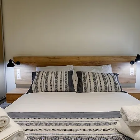 Alpinia N Lotus Apts. Апартаменты Салоники